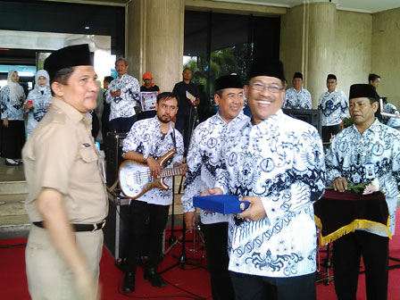 Pencarian PGRI Iwur - Persatuan Guru Republik Indonesia Cabang Iwur